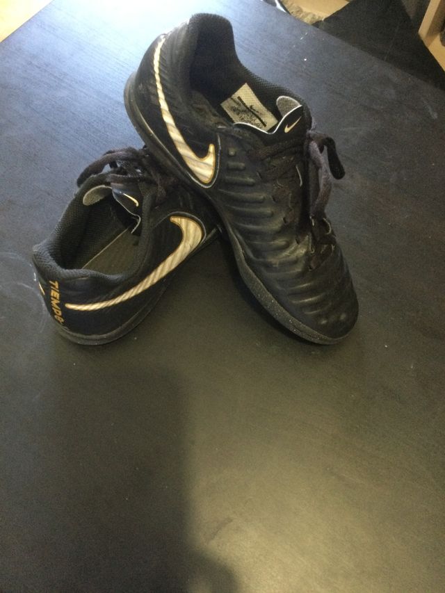 Zapatillas Nike Jr. Tiempo - Fútbol