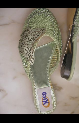 Sandalias  piel, mariposas tacón muy comodo