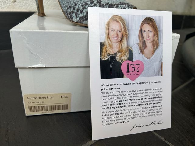 Escarpins marca L37 em pele