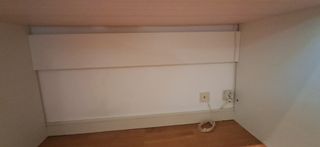 Escritorio blanco de madera