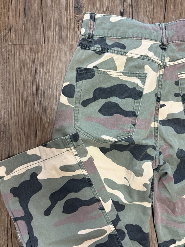 Pantalones camuflaje Pull&Bear