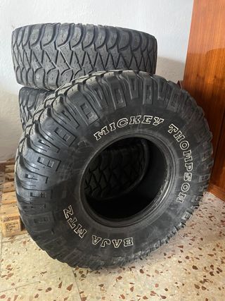 Neumáticos 35x12.5x15 
