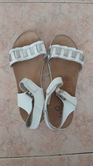 Sandalias Yokono blancas, talla 36