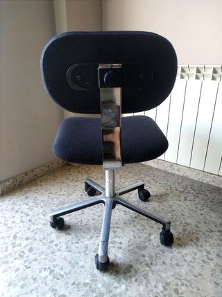 Silla escritorio giratoria negra