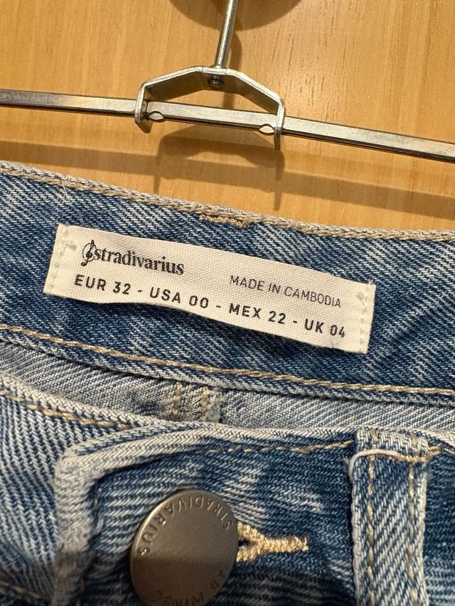 Falda Vaquera Stradivarius 32