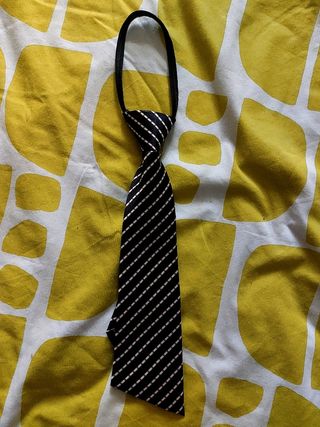 Corbata con cremallera