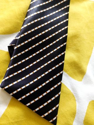 Corbata con cremallera
