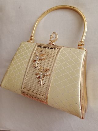 Bolso fiesta dorado.