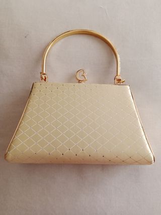 Bolso fiesta dorado.