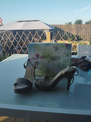 sandalias Tacón Coolway beige-marrón, talla 40