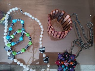 Bisutería multicolor