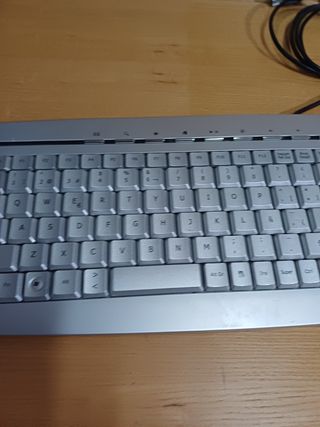 Teclado Trust - Plata