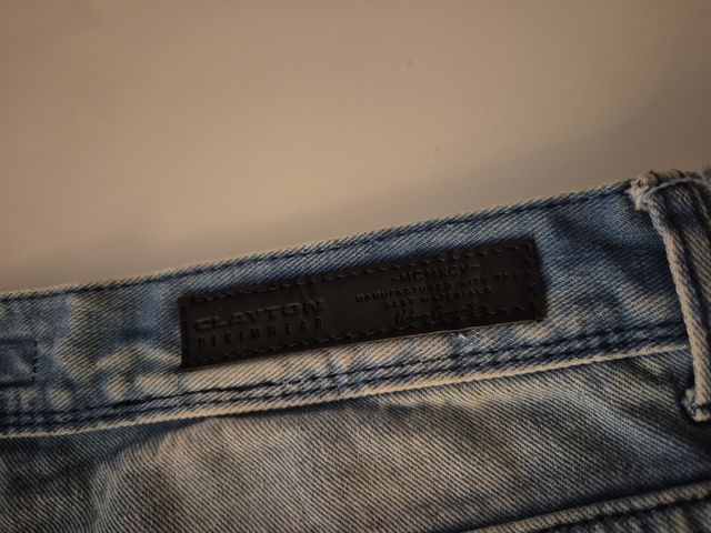 Shorts jeans blu strappati taglia 48