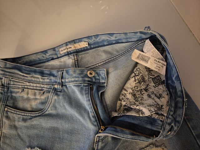 Shorts jeans blu strappati taglia 48
