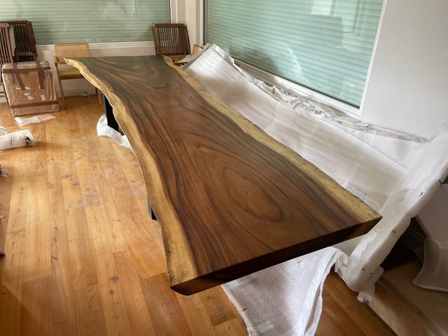 Mesa de madera Suar - Impresionante