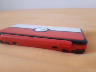 Nintendo 2DS Deluxe XL Edición Limitada - Pokeball