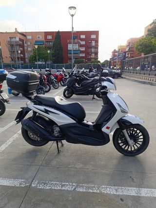 Piaggio Beverly 300 Modelo 2016 - Scooter 