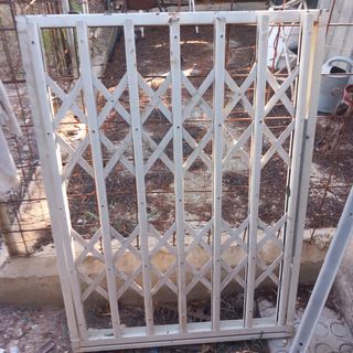 Reja corredera de seguridad para ventana con marcó