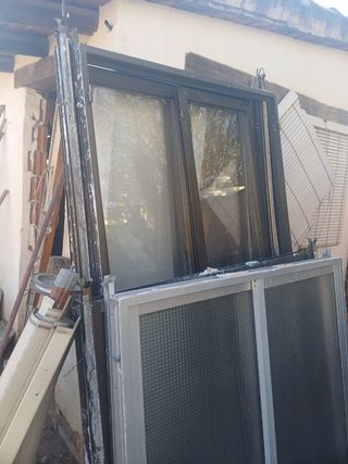 Ventana aluminio 2 hojas 3 balcones y dos ventanas