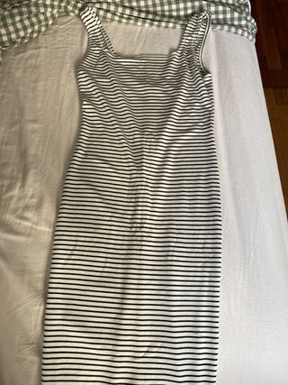 Vestido rayado blanco y negro