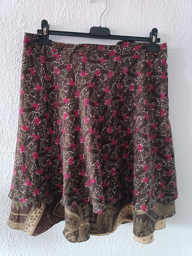 Falda corta reversible marrón-rosa