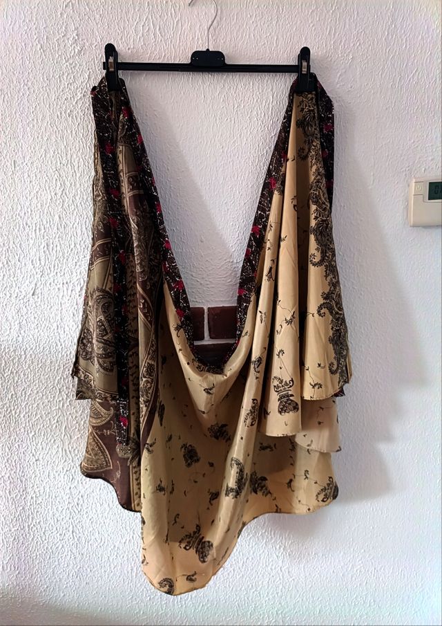 Falda corta reversible marrón-rosa