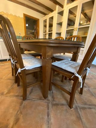 Mesa + 8 sillas madera