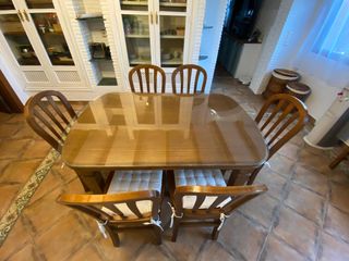 Mesa + 8 sillas madera