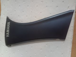 Tapa lateral izquierda Yamaha TMAX 500