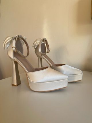 Zapatos de novia blancos elegantes – NUEVOS