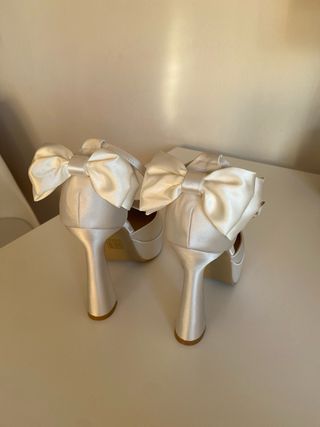 Zapatos de novia blancos elegantes – NUEVOS