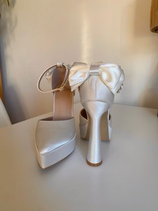 Zapatos de novia blancos elegantes – NUEVOS