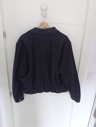 Chaqueta vaquera Zara negra cropped