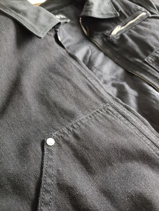 Chaqueta vaquera Zara negra cropped