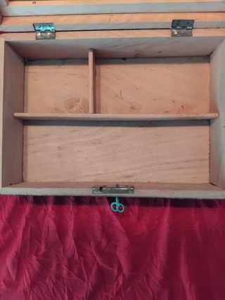 Joyero antiguo de madera pintado