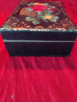 Joyero antiguo de madera pintado