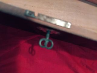 Joyero antiguo de madera pintado