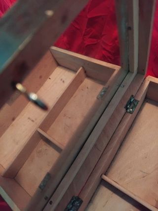 Joyero antiguo de madera pintado