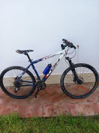 Bicicleta BH A55 montaña