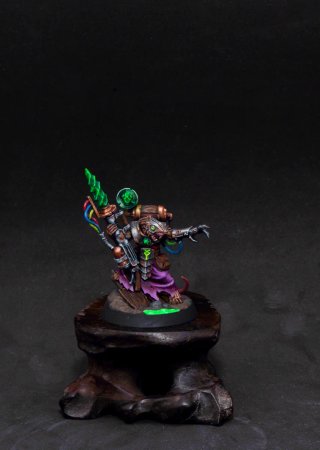 Pintor de miniaturas profesional