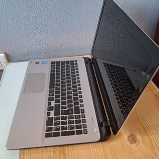 Portátil Toshiba para reparar o piezas