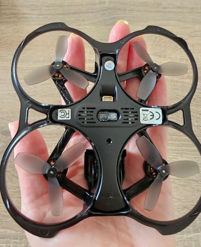 Kit dron BetaFPV Aquila 16.