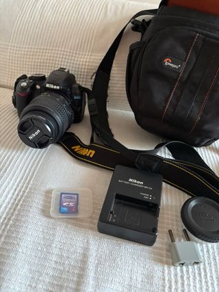 Nikon D3100 + Objetivo Nikkor