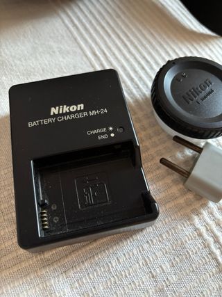 Nikon D3100 + Objetivo Nikkor