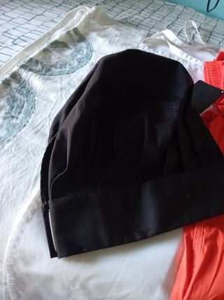 Lote cocina: 2 mandiles, gorro, pantalón