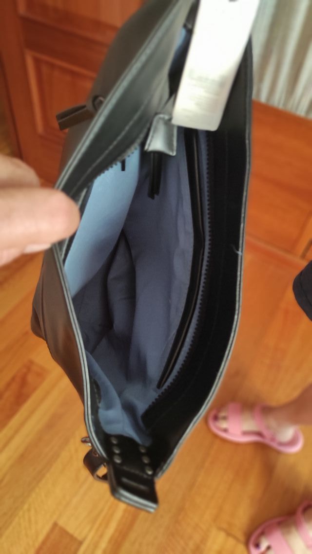 Bolso negro Robert Pietri - 28cm