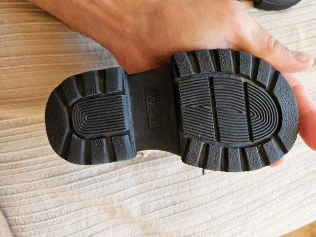 Botines Zara niña blancos