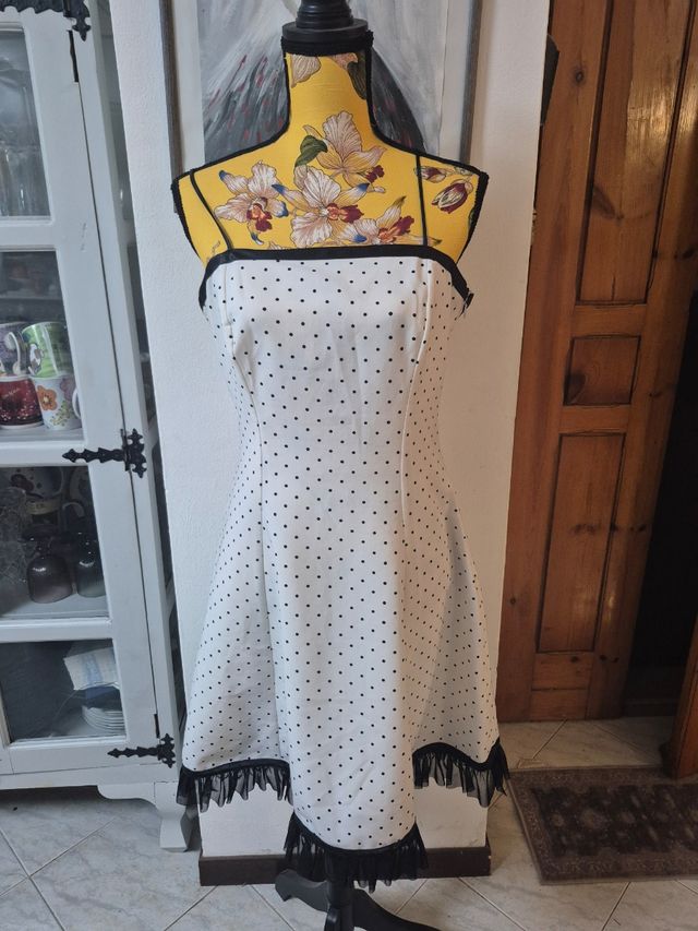 Miniabito bianco e nero a pois Fokus