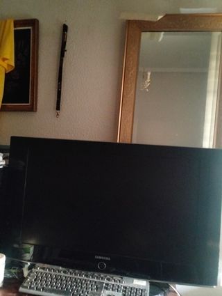TV Samsung 32" negra