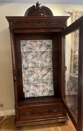 Vitrina antigua de madera